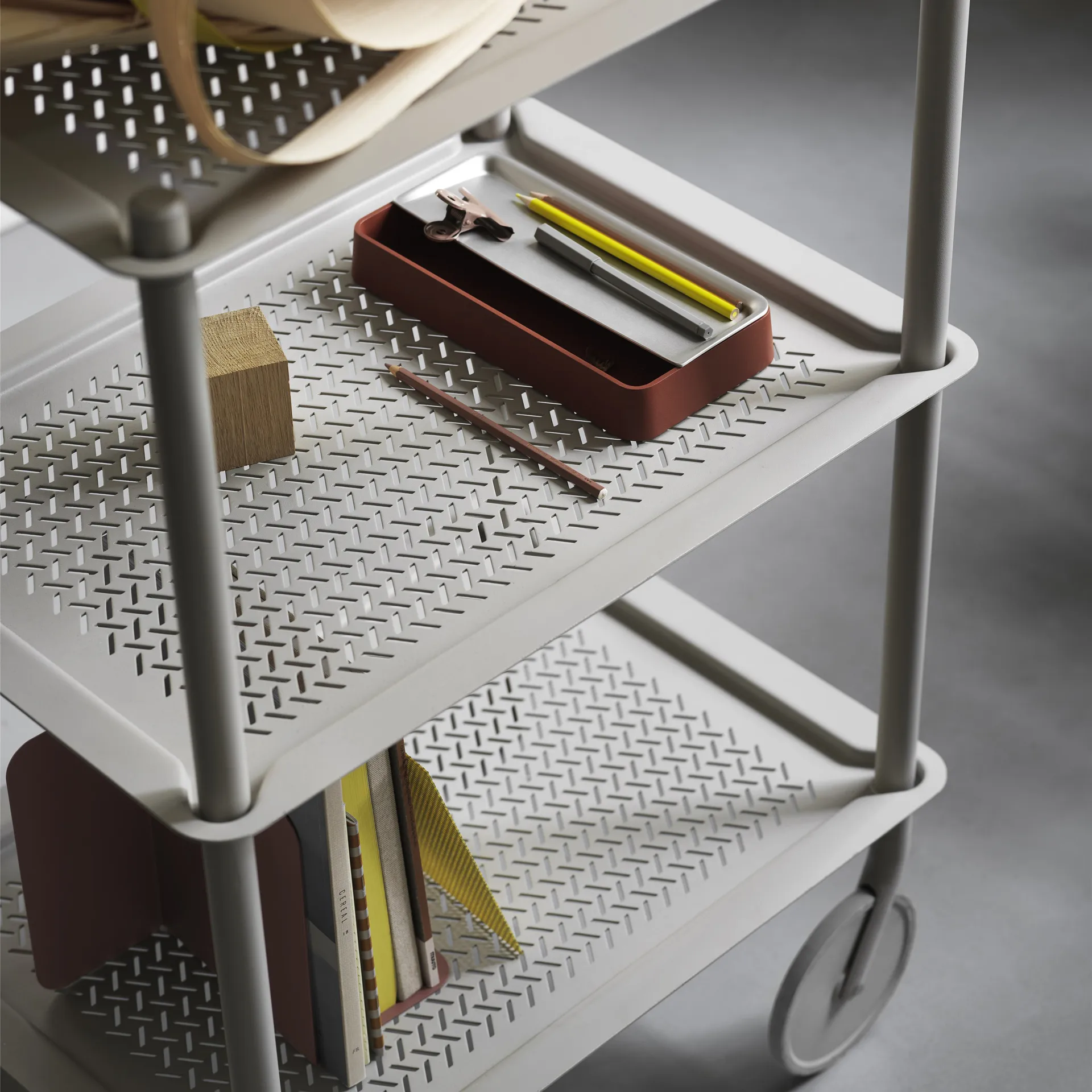 Flow 3-layer trolley 90 cm, 灰色 Muuto