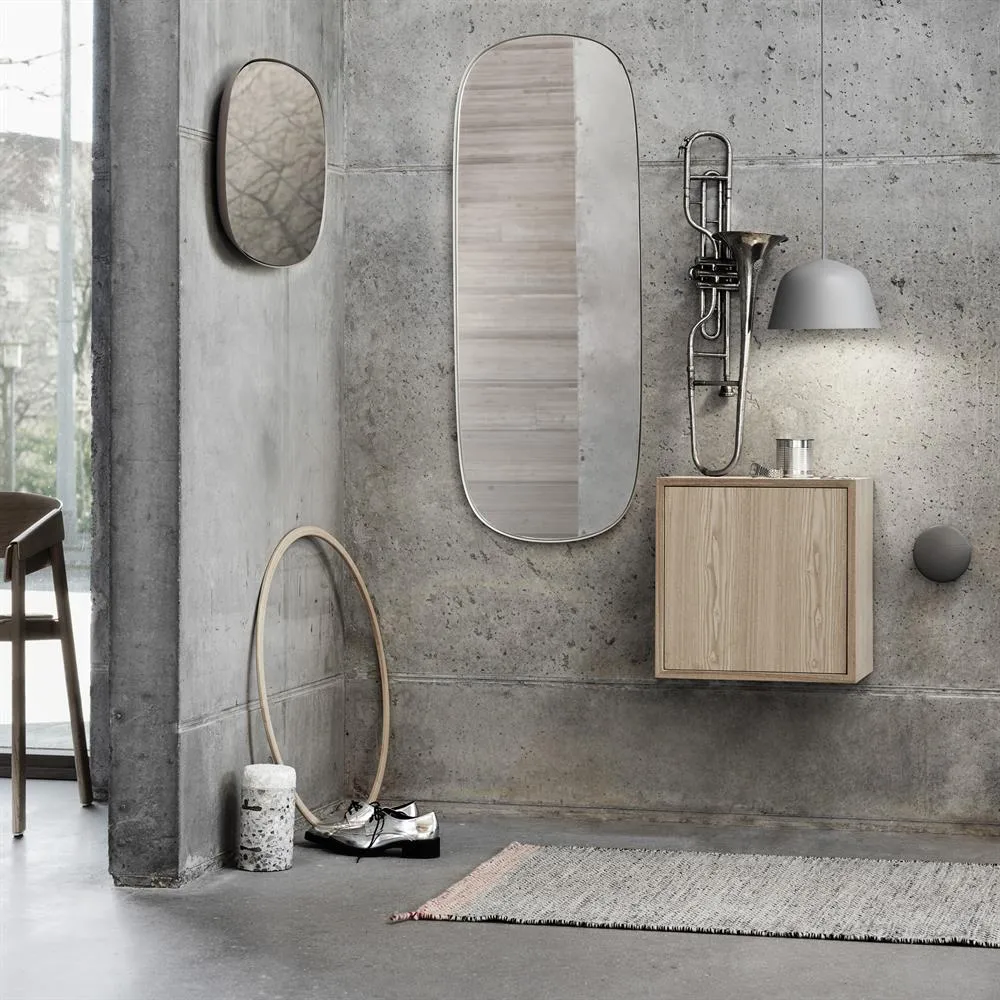 Framed 镜子, 灰褐色（Taupe,) 59x44 cm Muuto