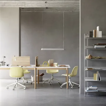Linear System 模块化系统边桌尾端模块 - 黑色-oak 240x142cm - Muuto