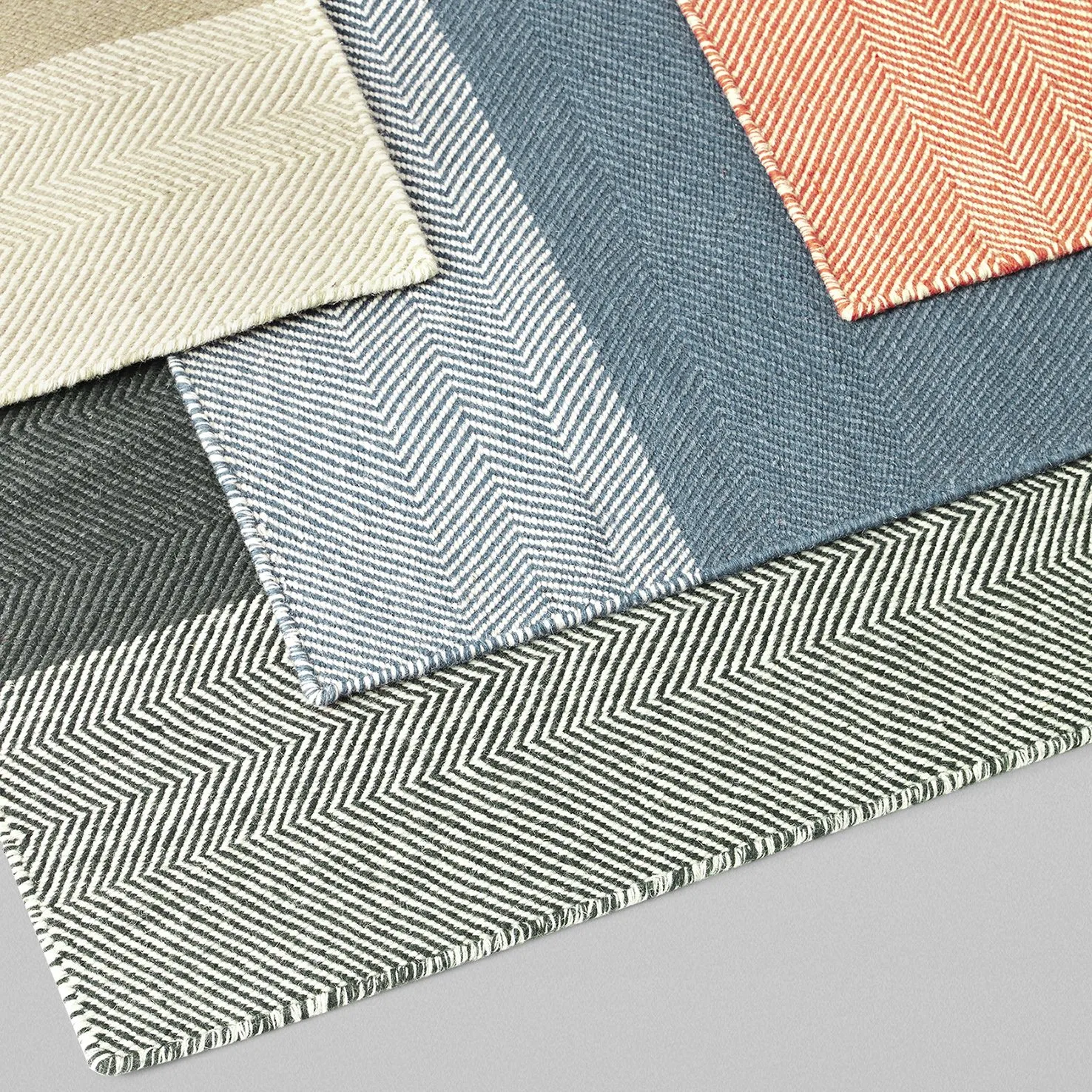 Muuto Varjo系列鱼骨纹羊毛地毯 170×240cm, 蓝色 Muuto