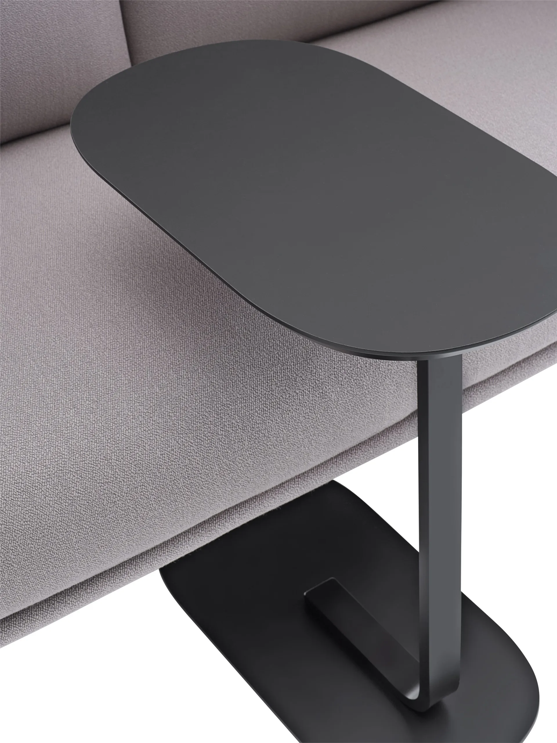 Relate 边桌60.5cm, 黑色 Muuto
