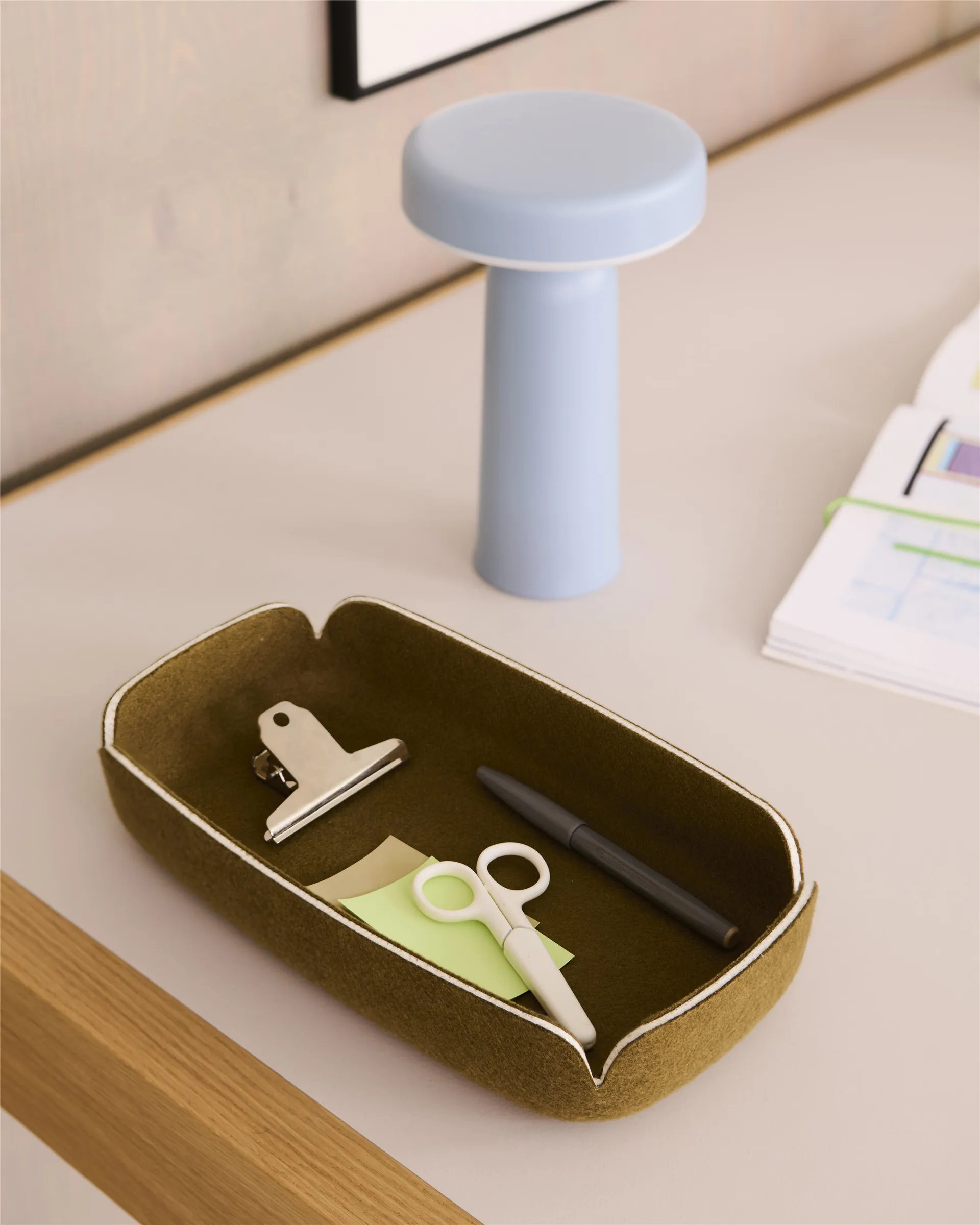 Restore 托盘15.5x28cm, 棕绿色 Muuto