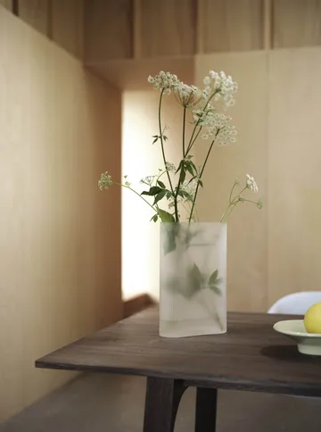 Ridge 磨砂玻璃花瓶16.5cm - 浅橙色 - Muuto