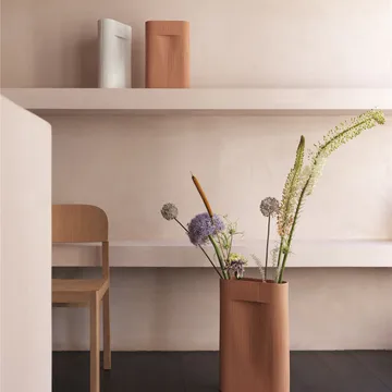 Ridge 花瓶 35cm - 米白色 - Muuto