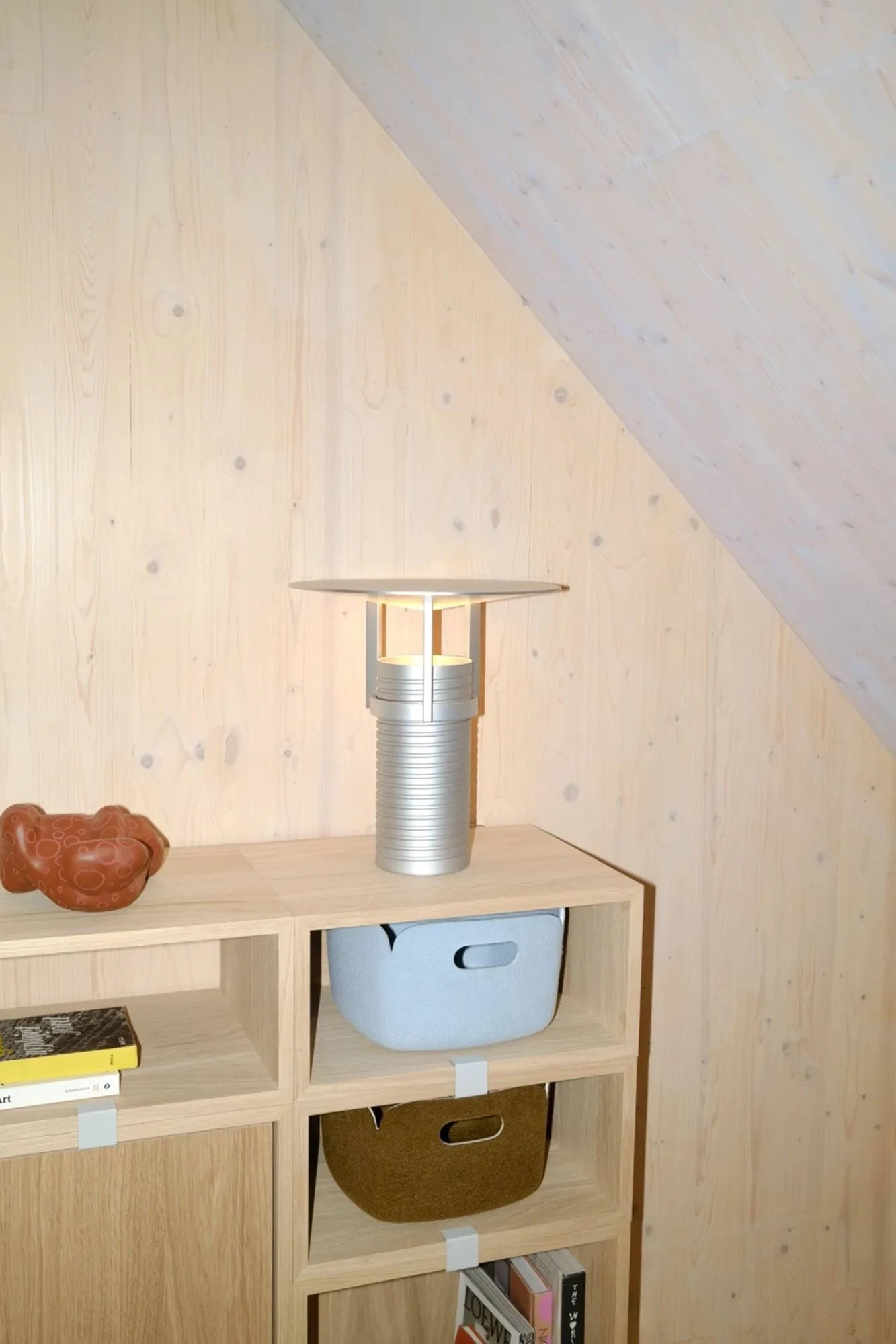 Stacked 2.0 搁架 带背板 小号, 橡木 Muuto