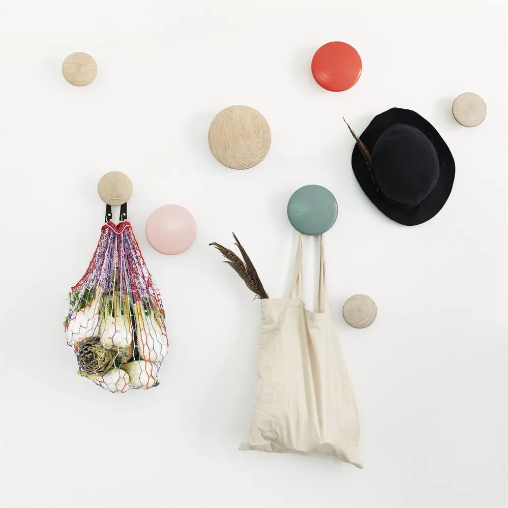 The Dots 衣钩 橡木, Ø13cm Muuto