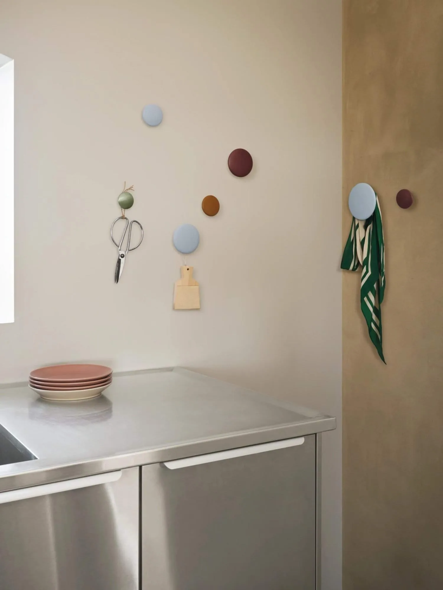 The Dots 衣钩 5件装, 碳化白蜡木 Muuto