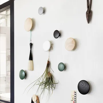 The Dots 衣钩 5件装 - 碳化白蜡木 - Muuto