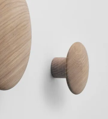 The Dots 衣钩 橡木 - Ø9cm - Muuto