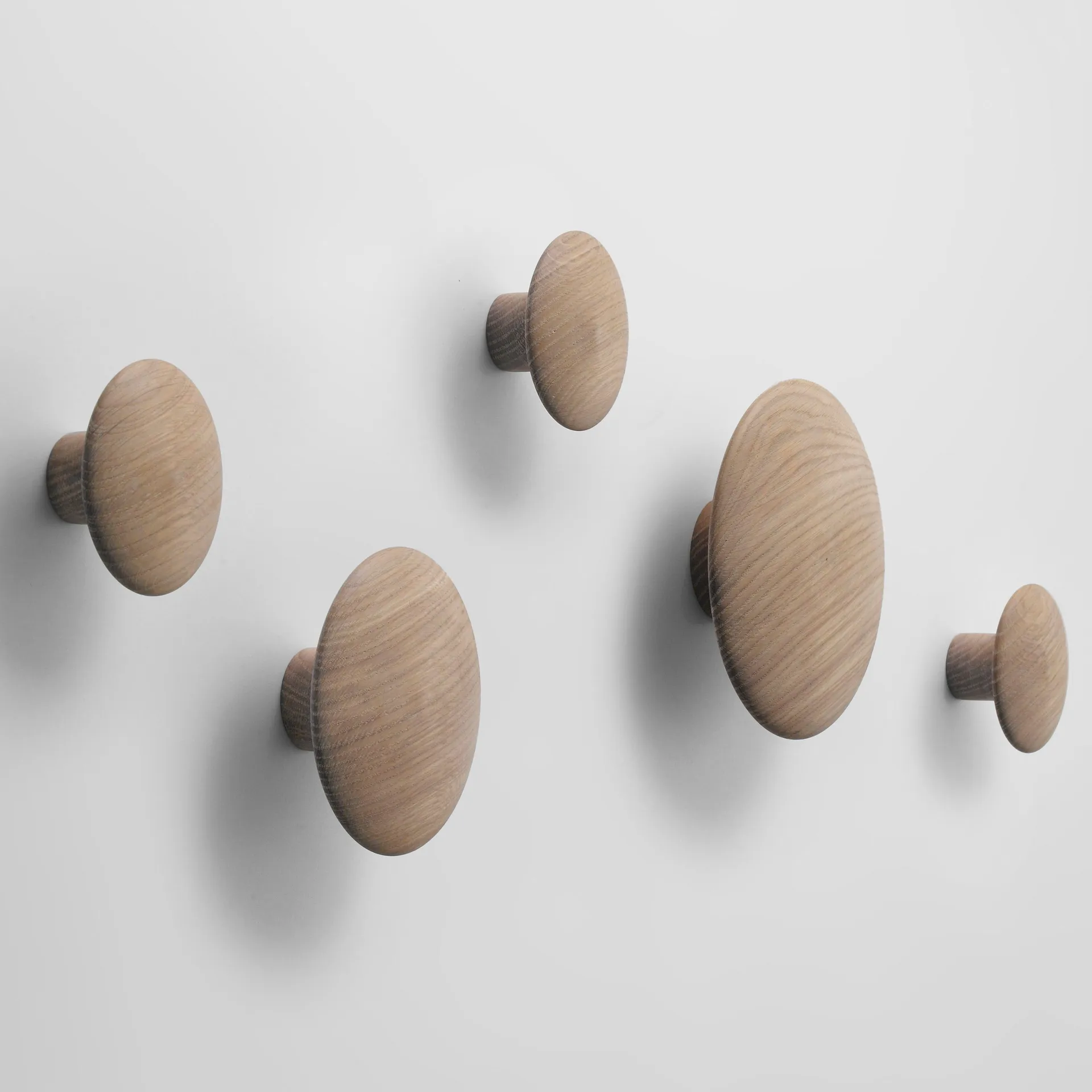 The Dots coat hooks, 五件套装, oak Muuto