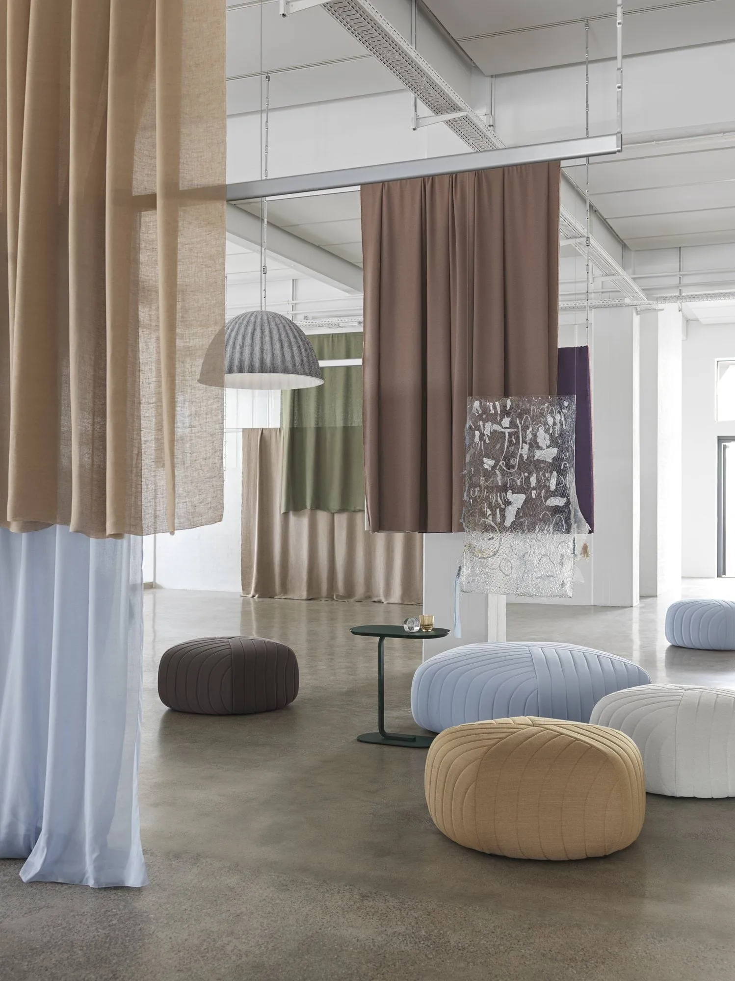 Under The Bell吸灯罩O 55Cm, 蓝灰色 Muuto