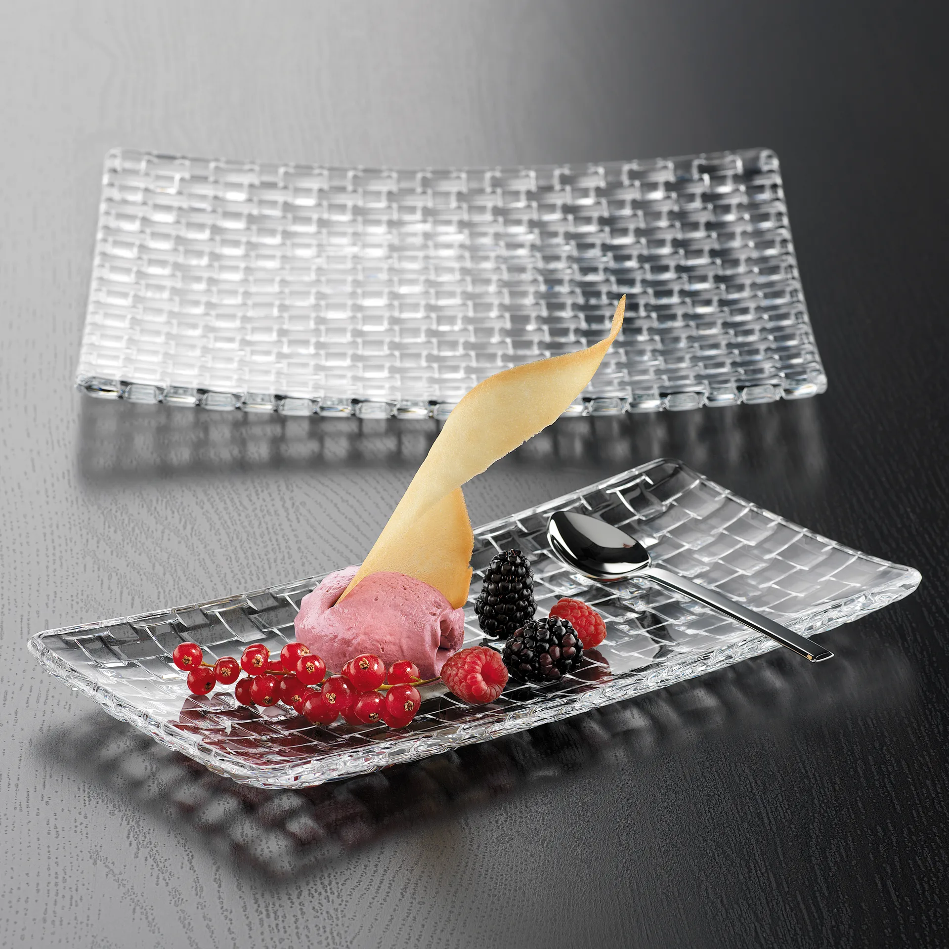 Bossa Nova 玻璃浅平盘/方盘茶盘 28x28 cm, 透明 Nachtmann