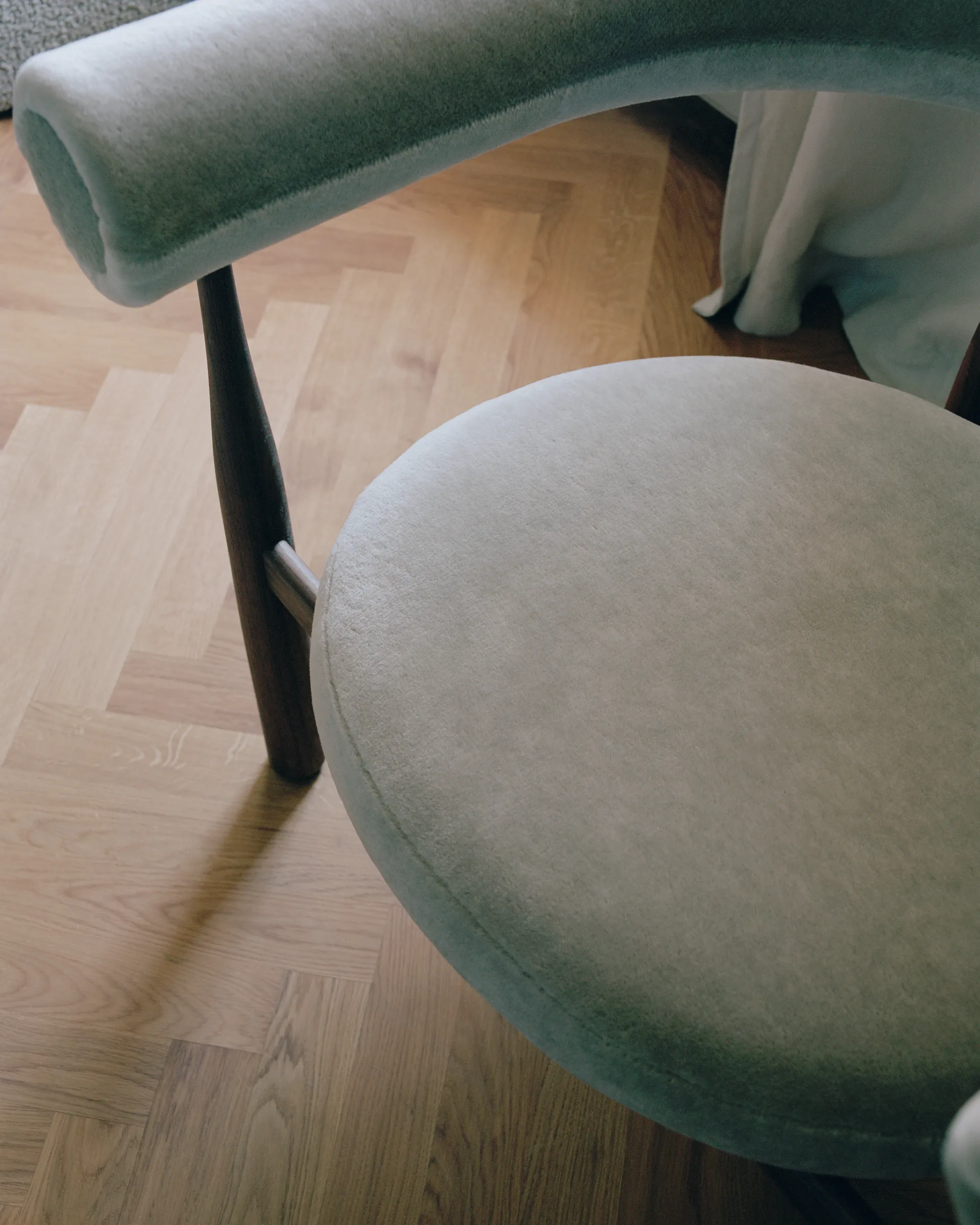 Bukowski Lounge 椅子, 核桃色, Rest 23 New Works