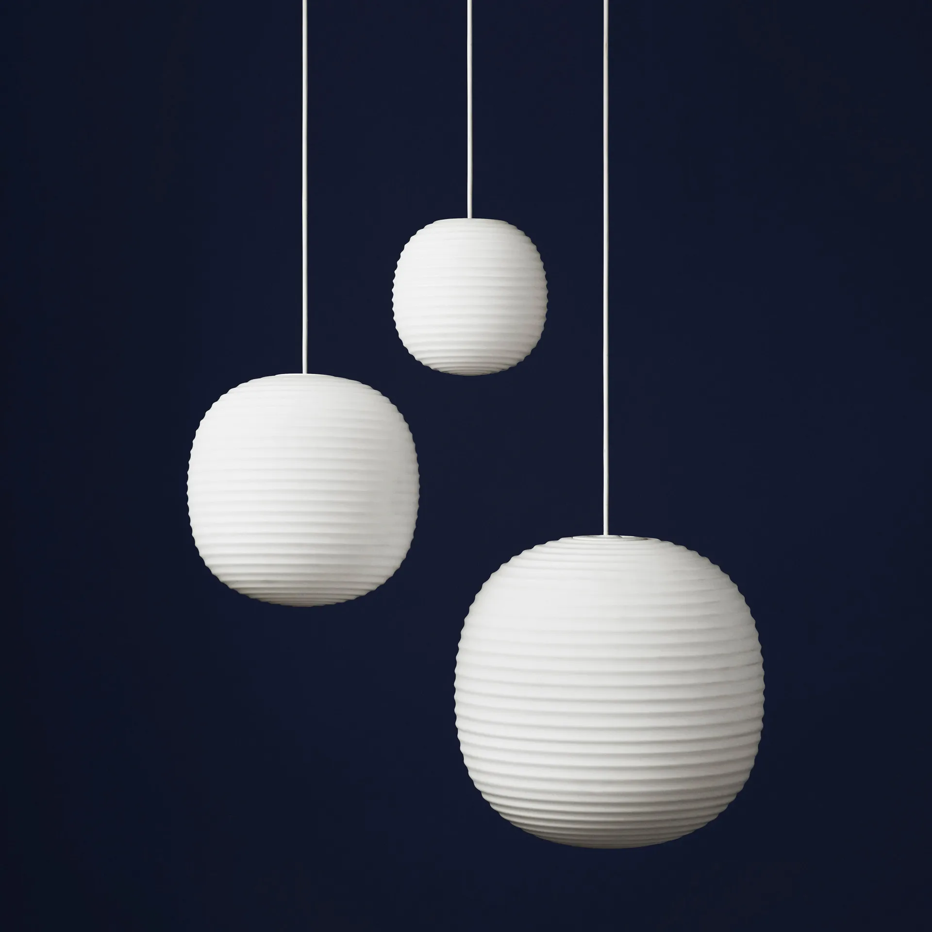 Lantern_吊灯_中号, 磨砂白色乳浊玻璃 New Works