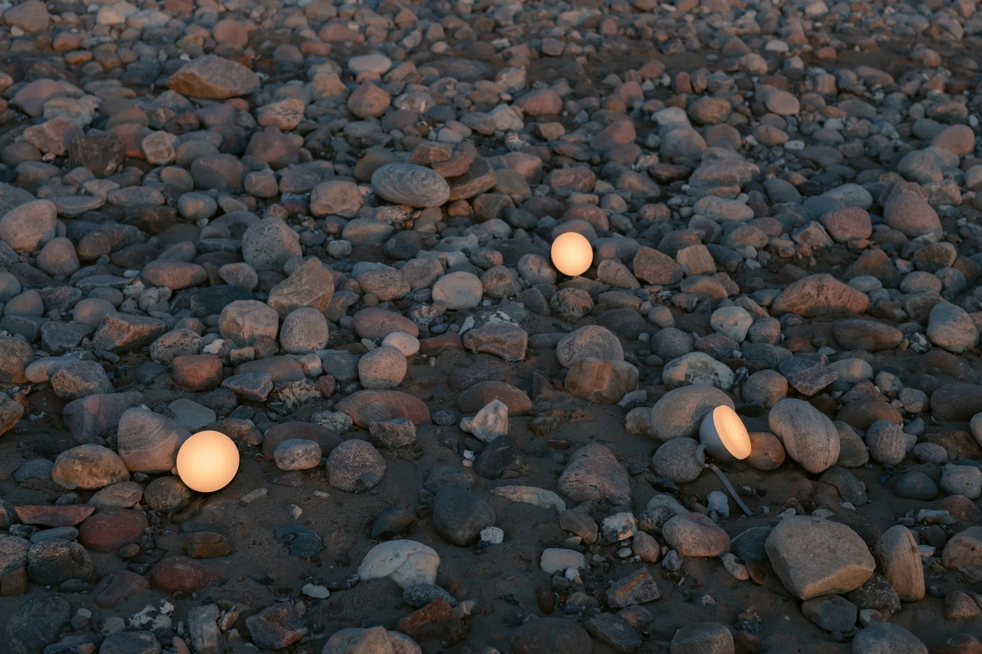 Sphere 便携 灯, 暖灰色 New Works