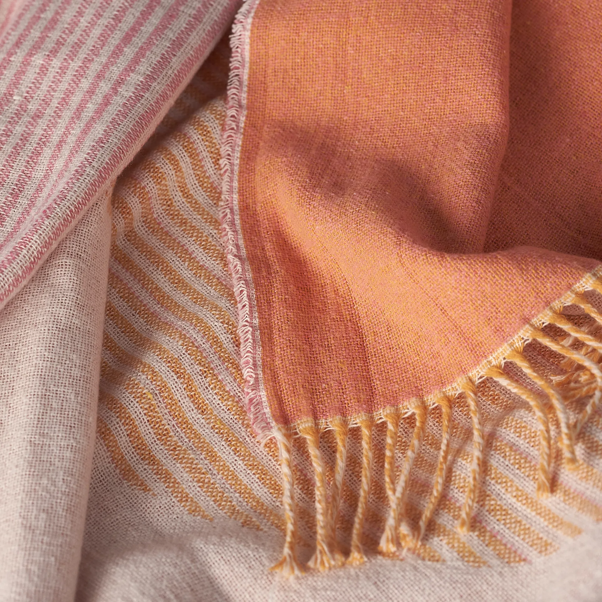 Circles 相交圆棉毯 130x185 cm, 天然白 NJRD