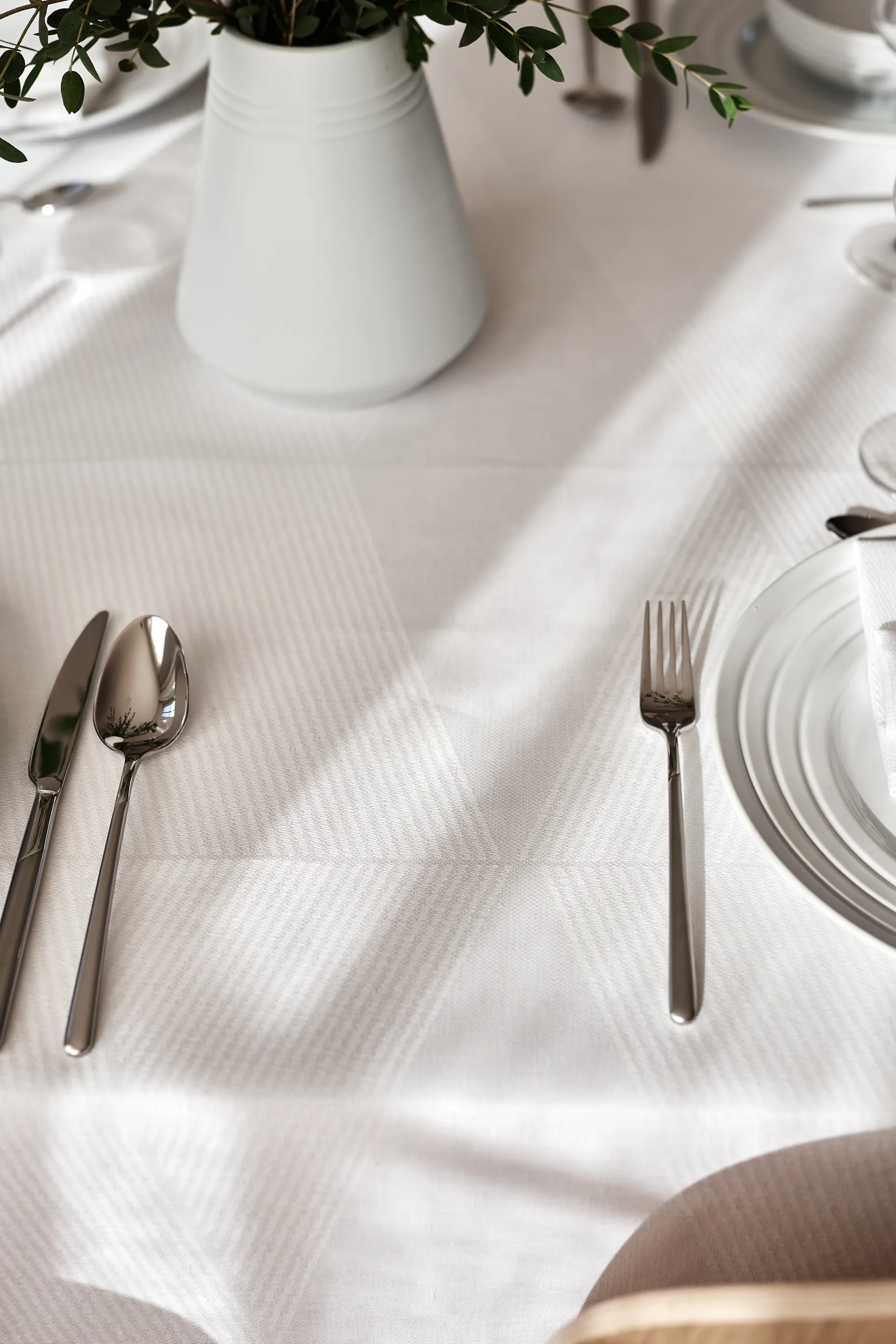 Geometric 极简风桌布 147x250 cm, 白色 NJRD