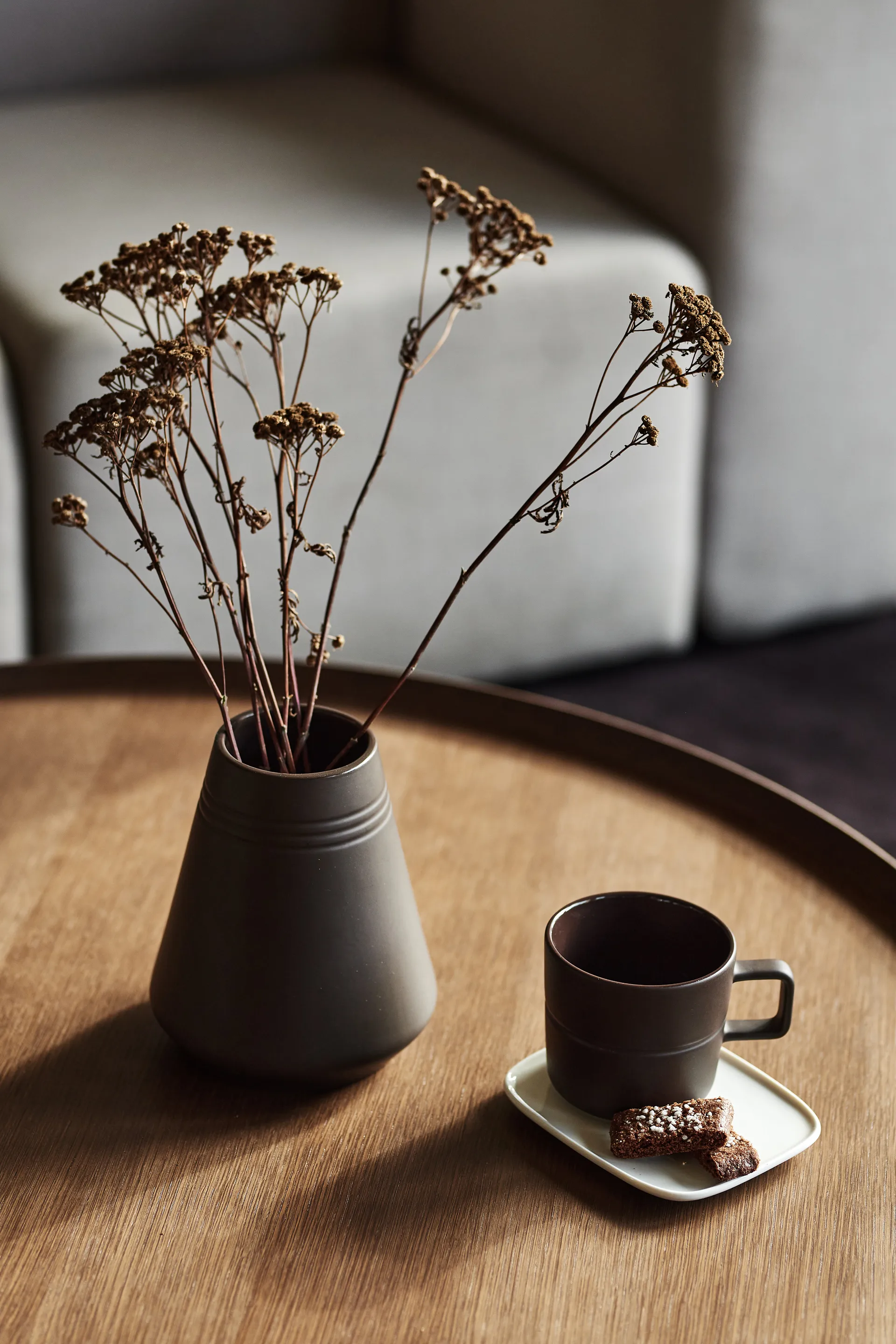 Lines 花瓶18cm, 棕色 NJRD