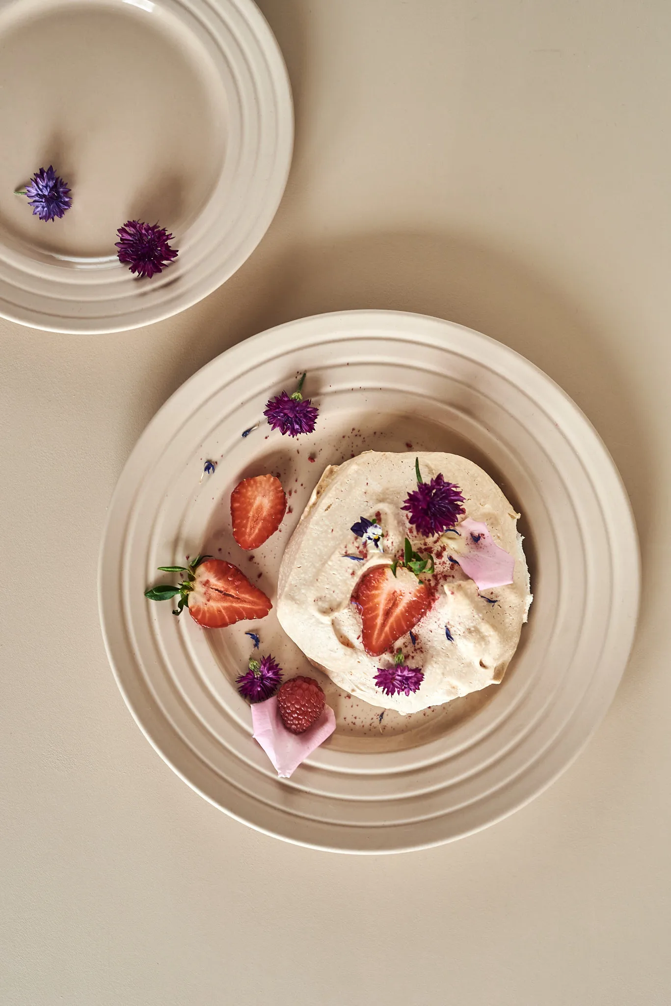 Lines 平盘/西餐盘 Ø27 cm 六件套装, 米色 NJRD