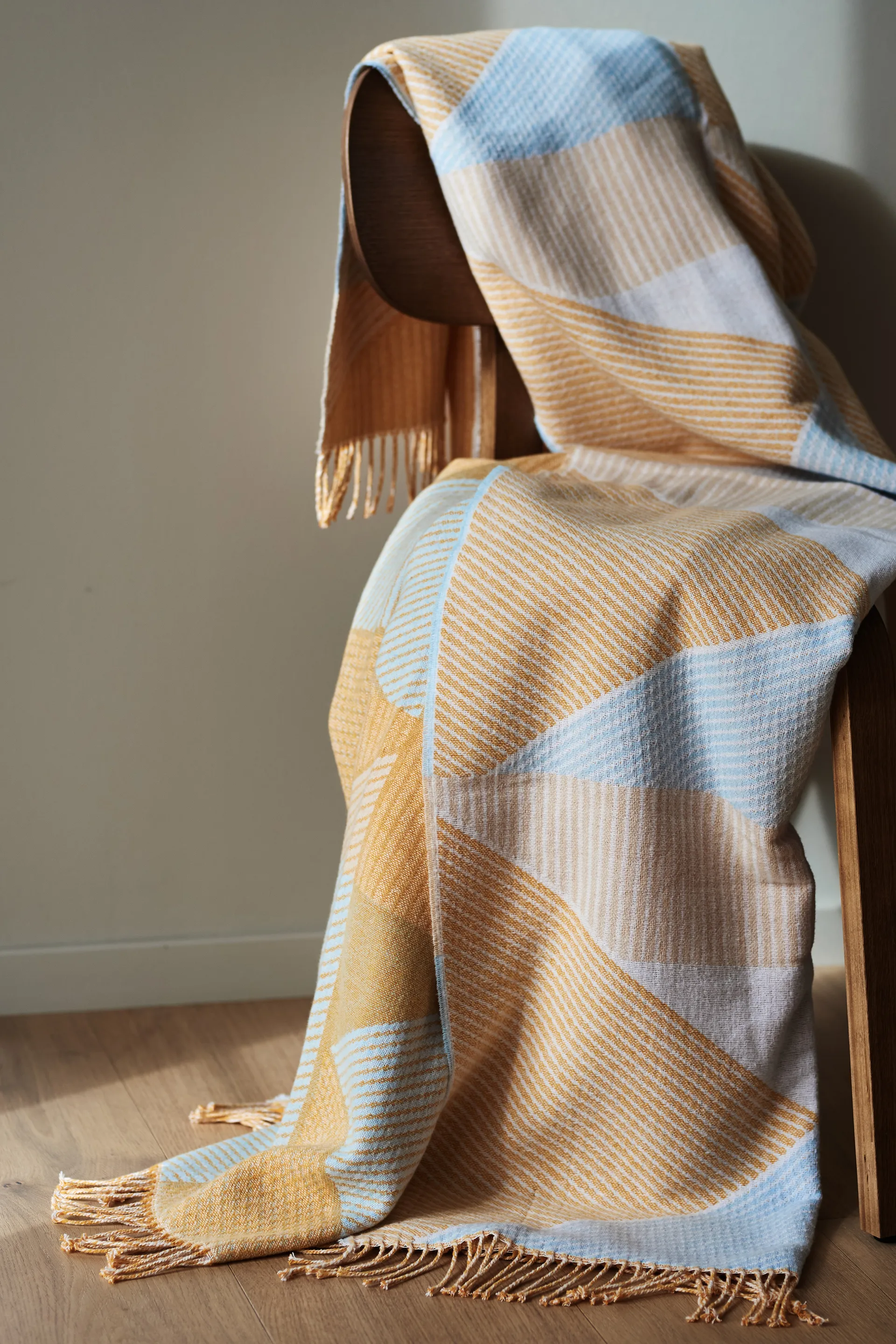 Metric 几何编织棉毯 No.2 130x185 cm, 黄色 NJRD