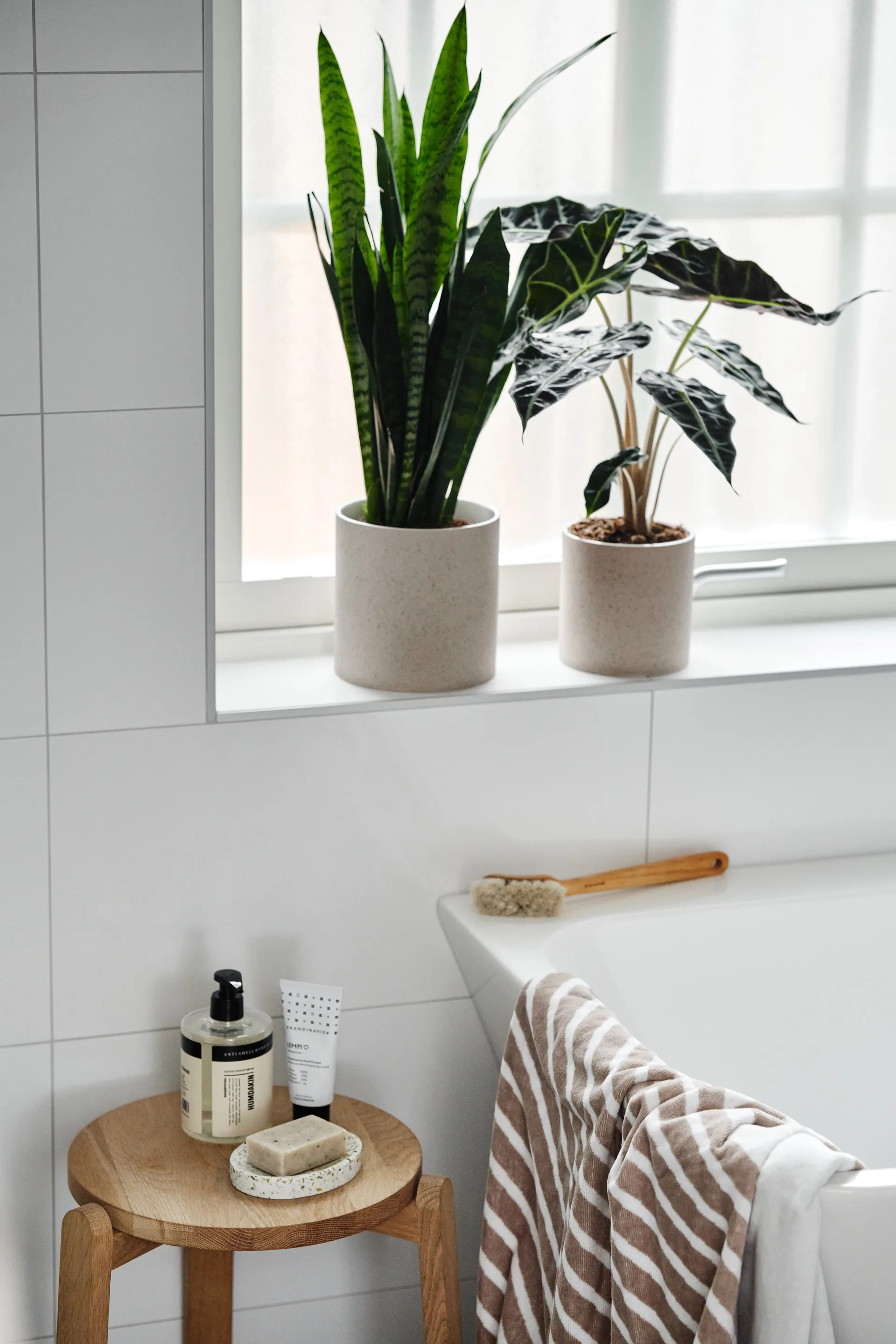 Stripes 条纹几何浴巾 100x150 cm, 米色 NJRD