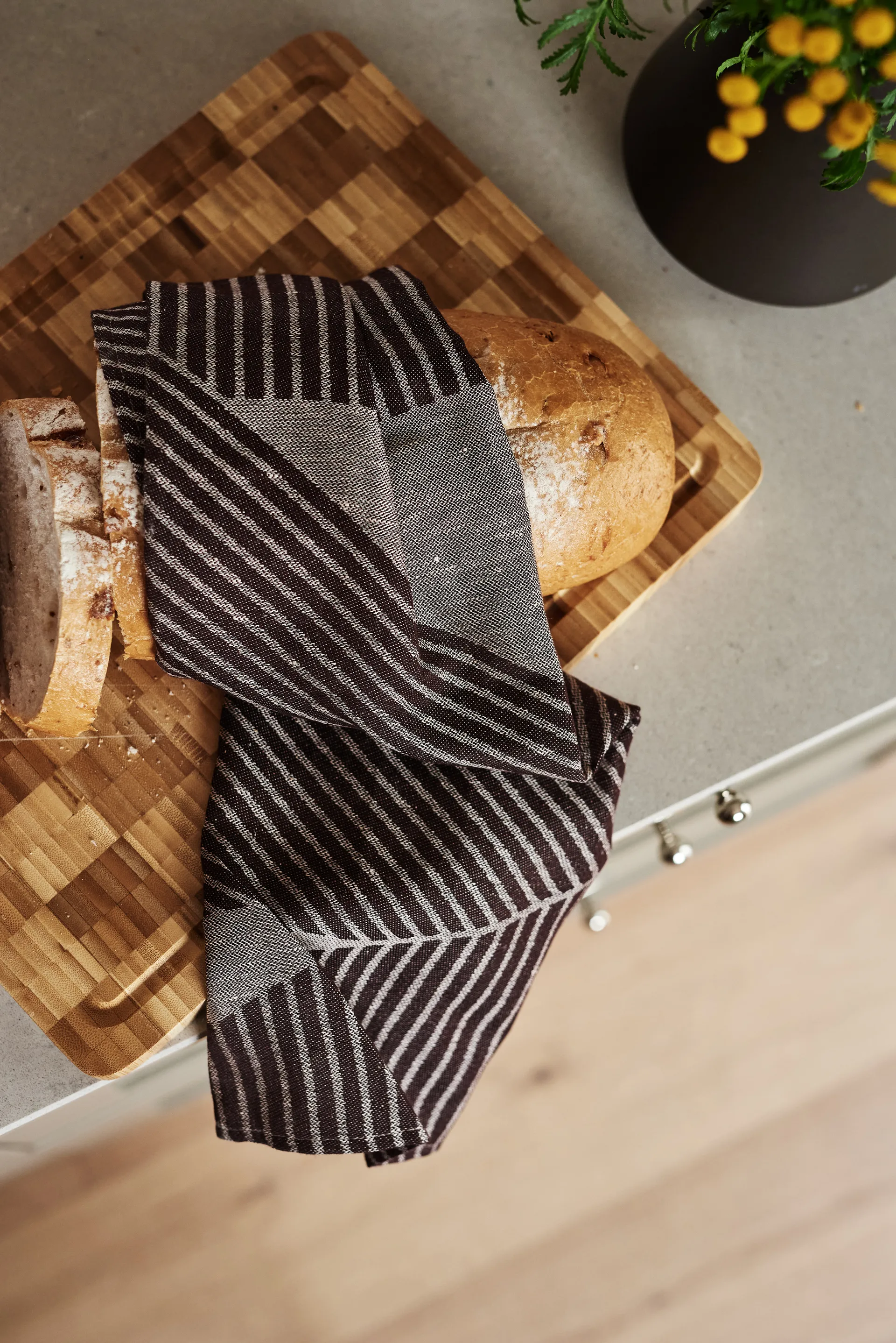 Stripes 条纹厨房巾  47x70 cm 两件套装, 棕色-白色 NJRD