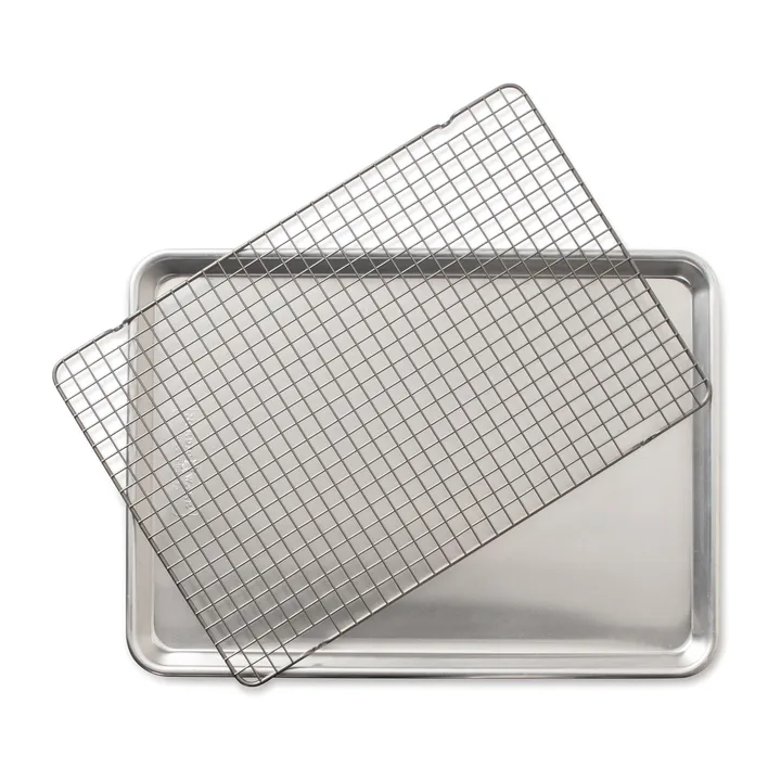 Nordic Ware 天然带格栅烤盘 - 32.7x45.4cm - Nordic Ware