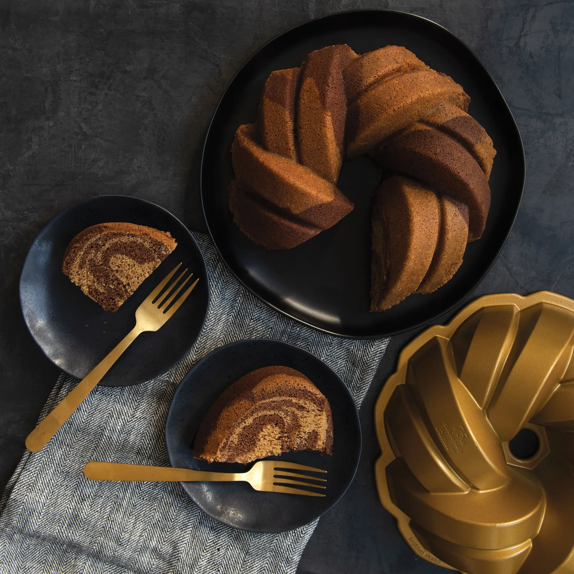 Nordic Ware 75周年编织环形蛋糕烤盘, 2.4L Nordic Ware