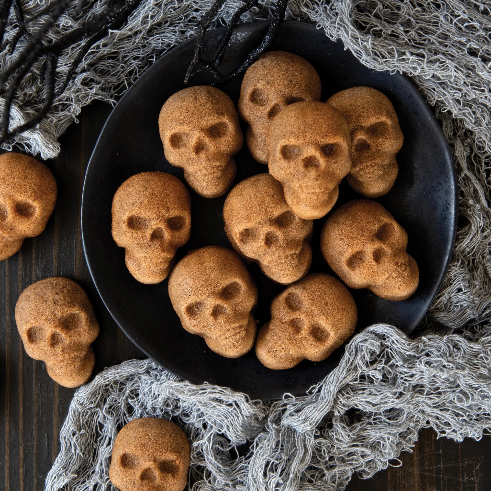 Nordic Ware Skull Bites 烘焙烤盘, 古铜色 Nordic Ware