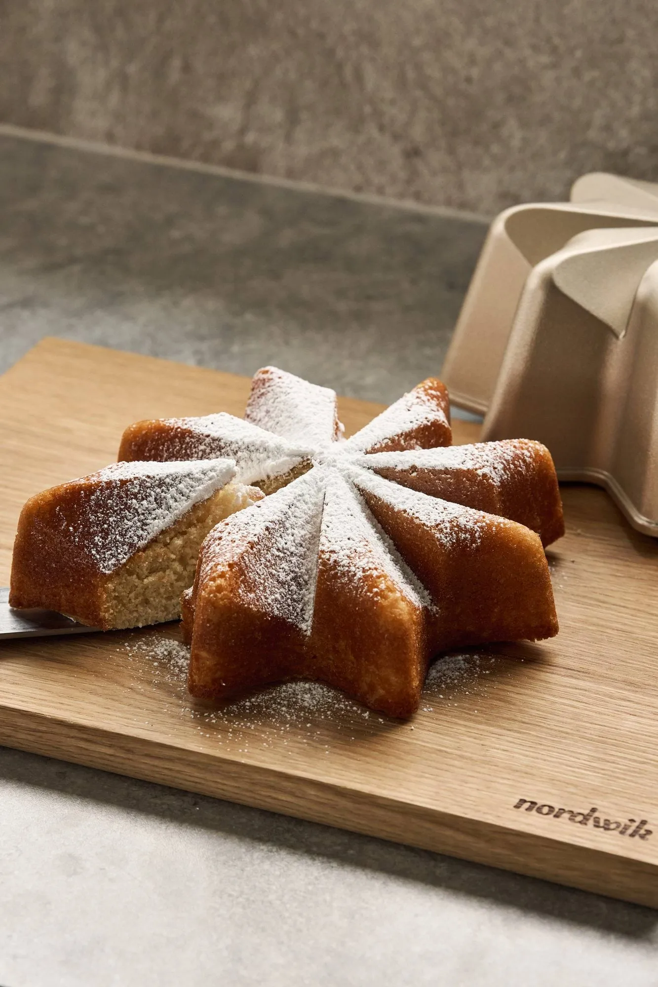 BAKE 海绵蛋糕模具, Aster, nonstick Nordwik