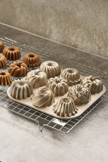 BAKE 海绵蛋糕模具 - Rosette, nonstick - Nordwik