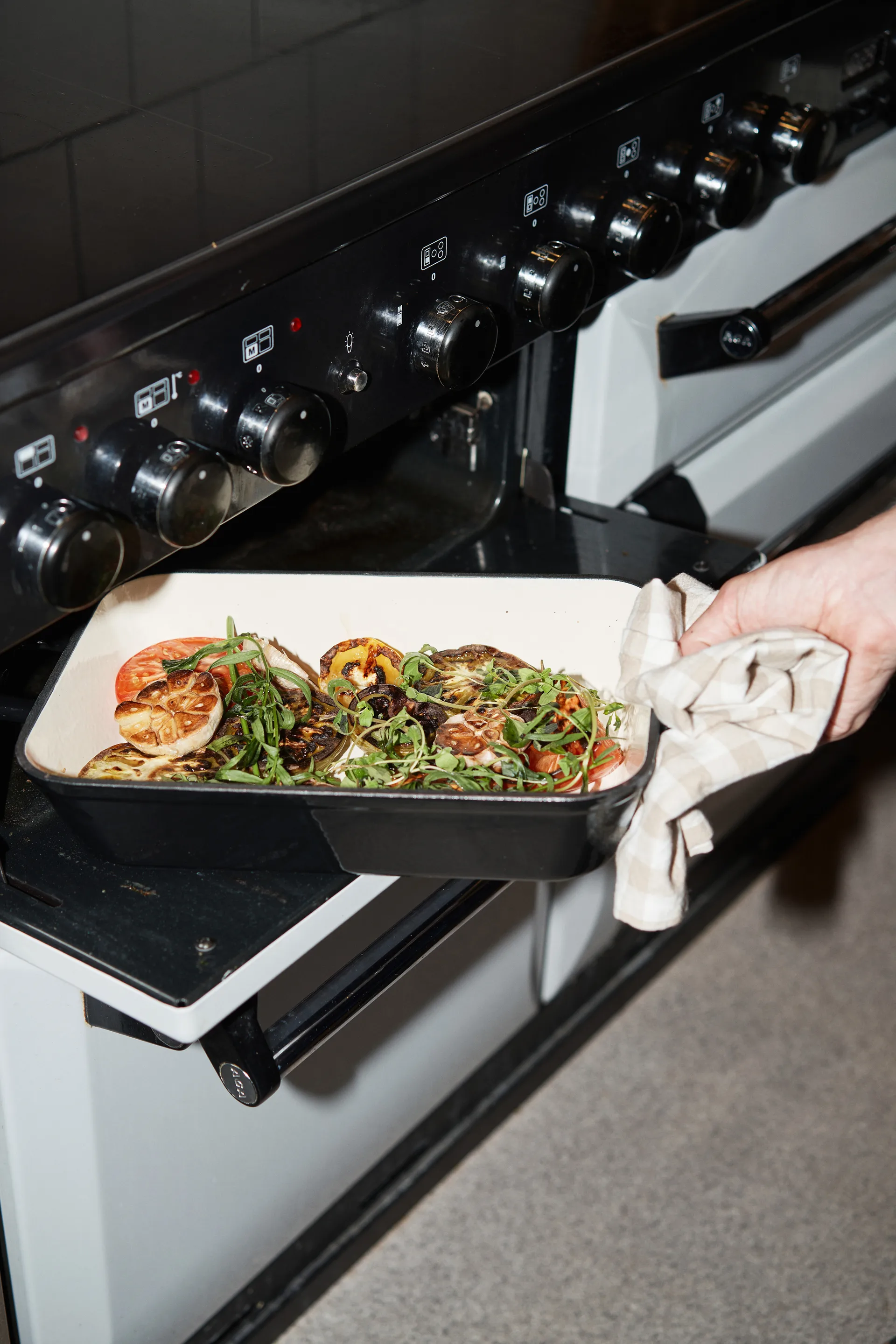 Nordwik 双耳搪瓷烤盘 33x22cm, 黑色 Nordwik