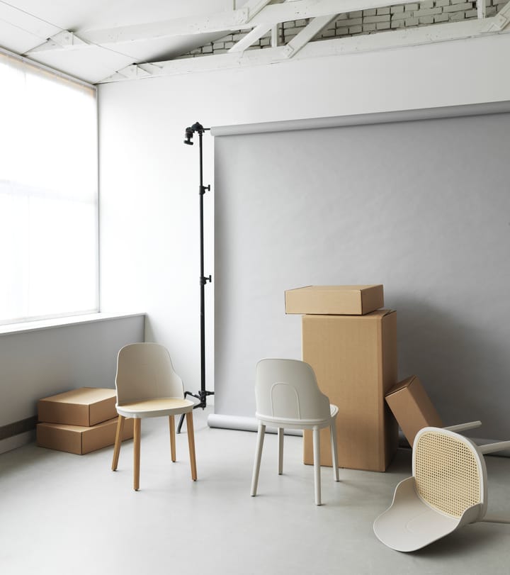 Allez moulded wicker 椅子, Warm 灰色-oak Normann Copenhagen