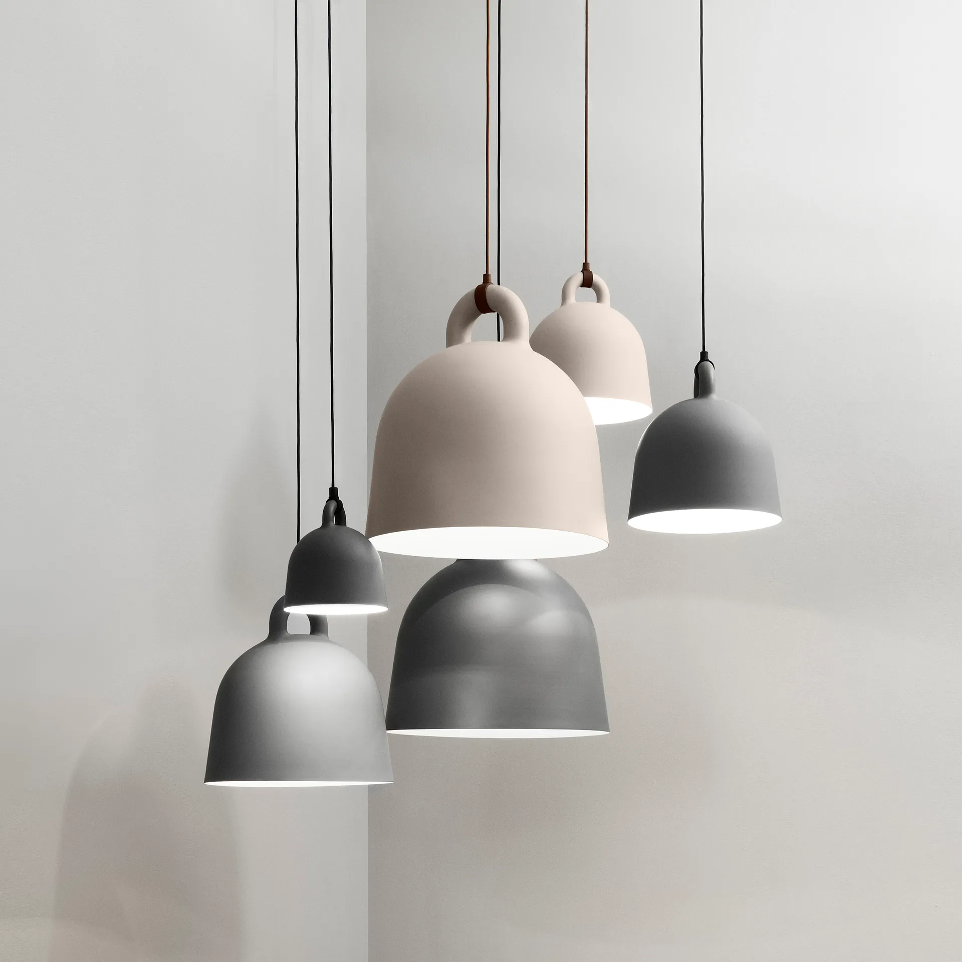 Bell 灯 sand, medium Normann Copenhagen