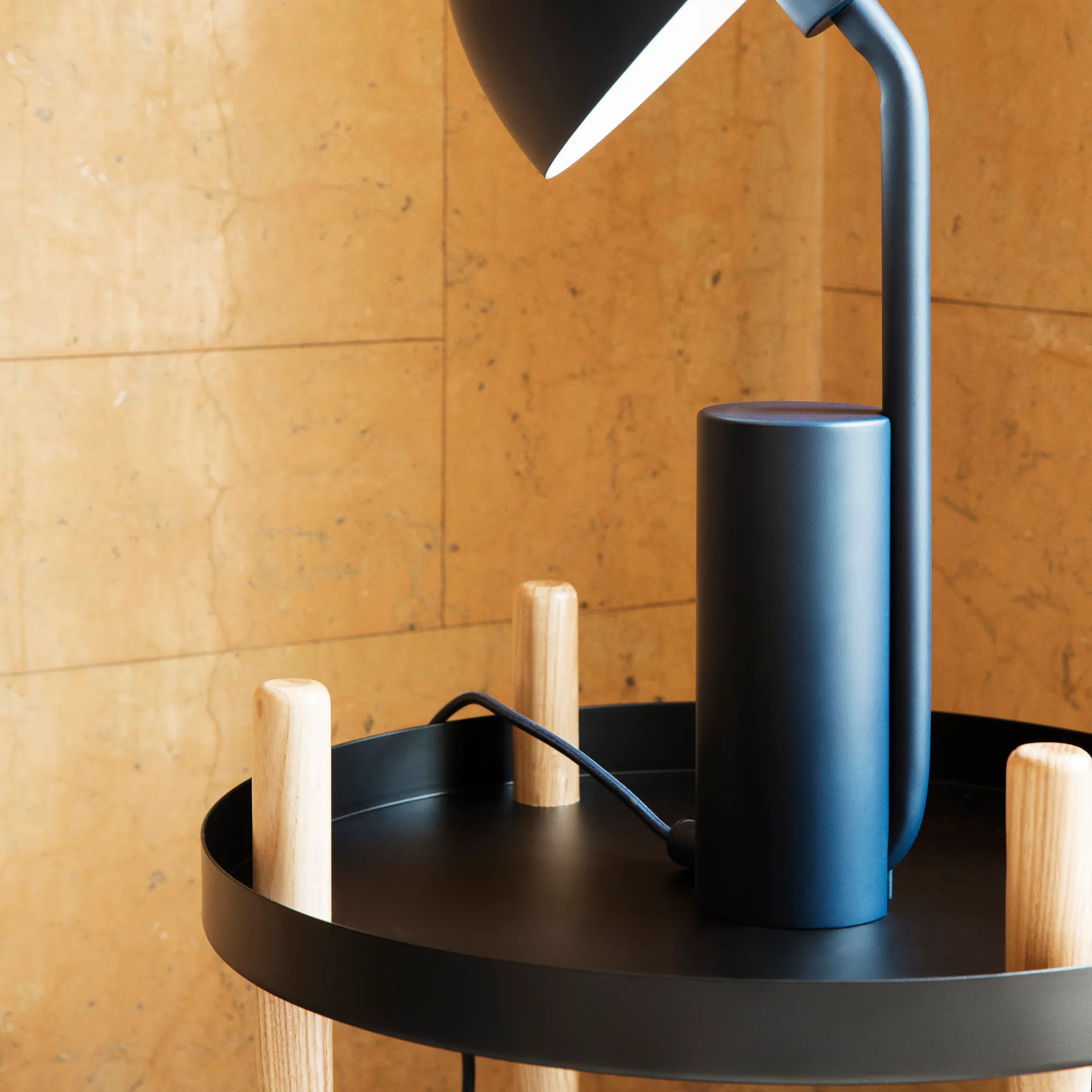 Block 桌子 Ø45cm, 黑色 Normann Copenhagen