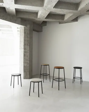 Circa 吧台凳45cm - 橡木 - Normann Copenhagen