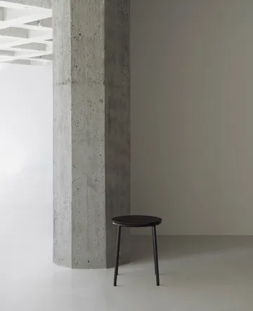 Circa 吧台凳45cm - 黑色铝制 - Normann Copenhagen