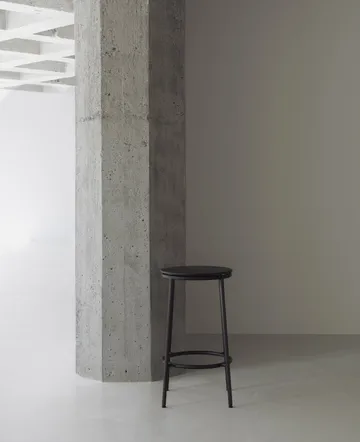 Circa 吧台椅65cm - 橡木 - Normann Copenhagen