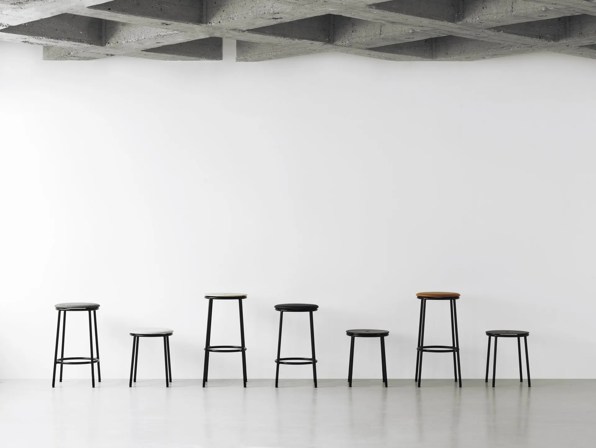 Circa 吧台椅65cm, 橡木 Normann Copenhagen