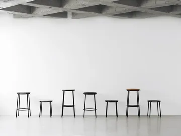 Circa 吧台椅65cm - 橡木 - Normann Copenhagen