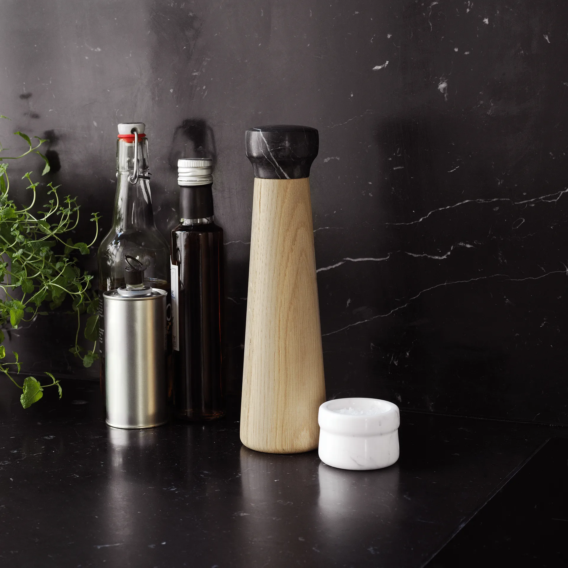 Craft胡椒研磨器 oak-black marble, large Normann Copenhagen