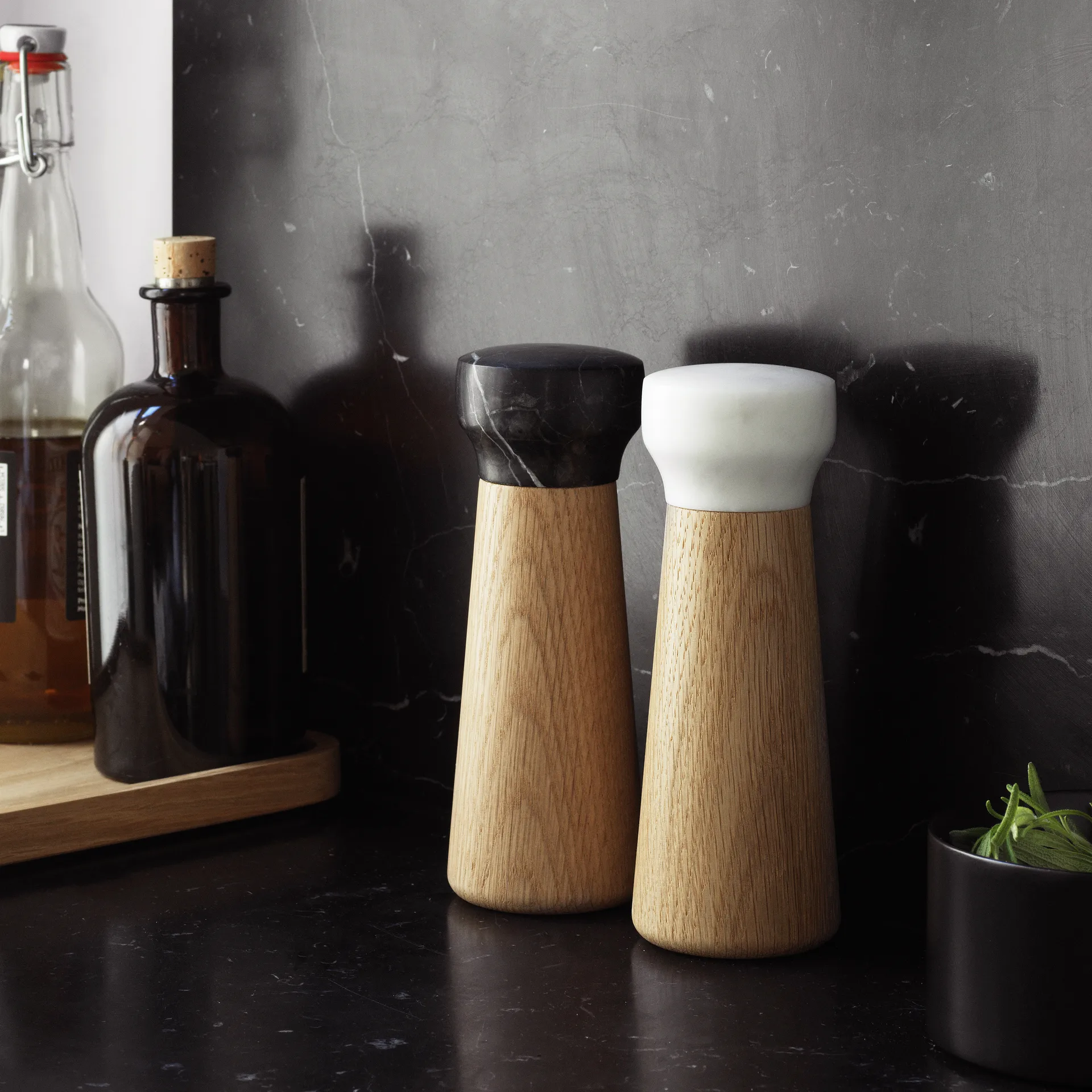 Craft 橡木黑色大理石胡椒研磨器,  Normann Copenhagen