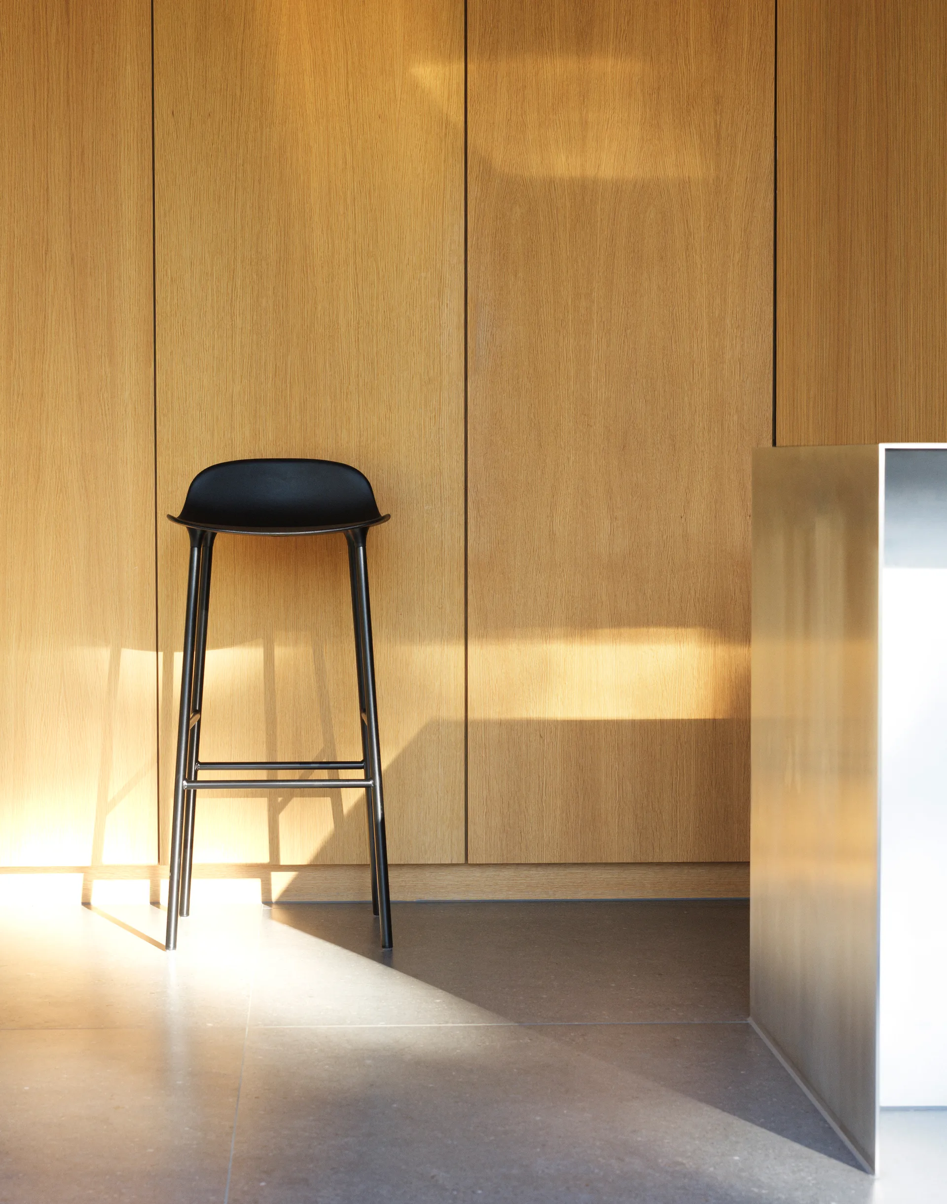Form barstool metal legs 凳子, 黑色 Normann Copenhagen