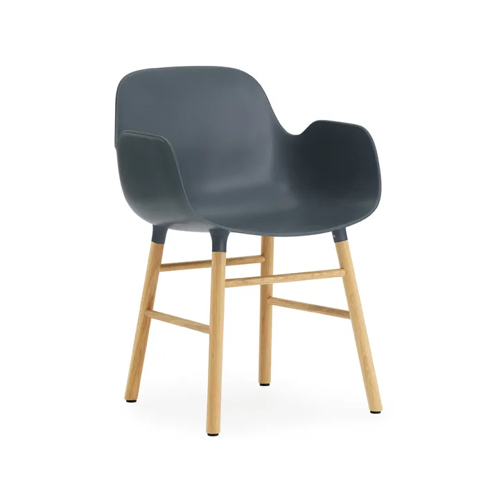 Form 扶手椅 - 蓝色_橡木椅腿 - Normann Copenhagen