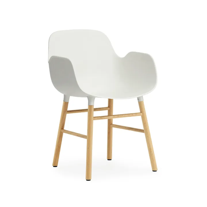Form 扶手椅 - 白色_橡木椅腿 - Normann Copenhagen