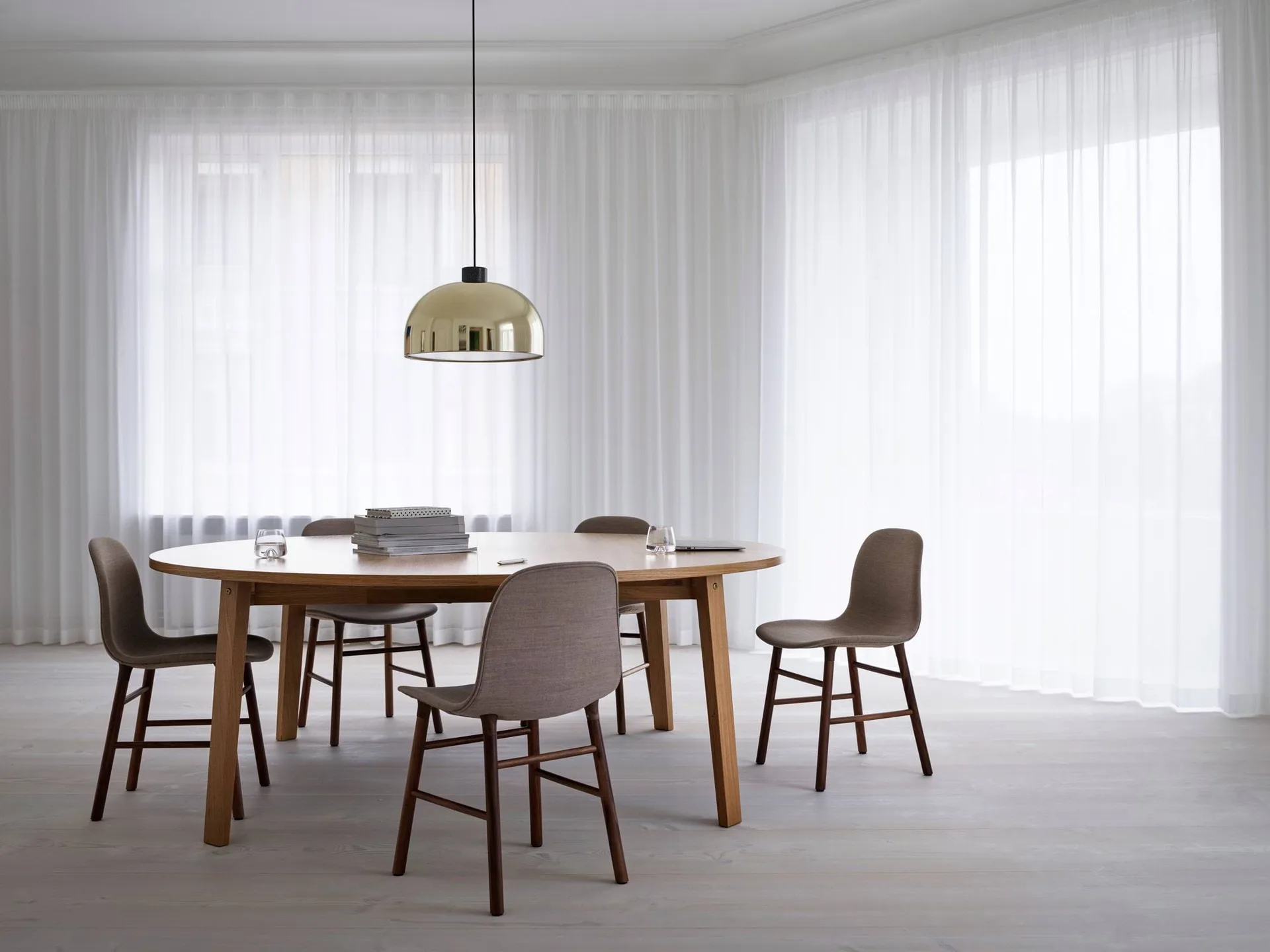 Grant 吊灯, 黄铜_大号_钢_花岗岩 Normann Copenhagen