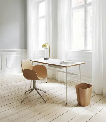 Grant 台灯 - 黄铜 - Normann Copenhagen