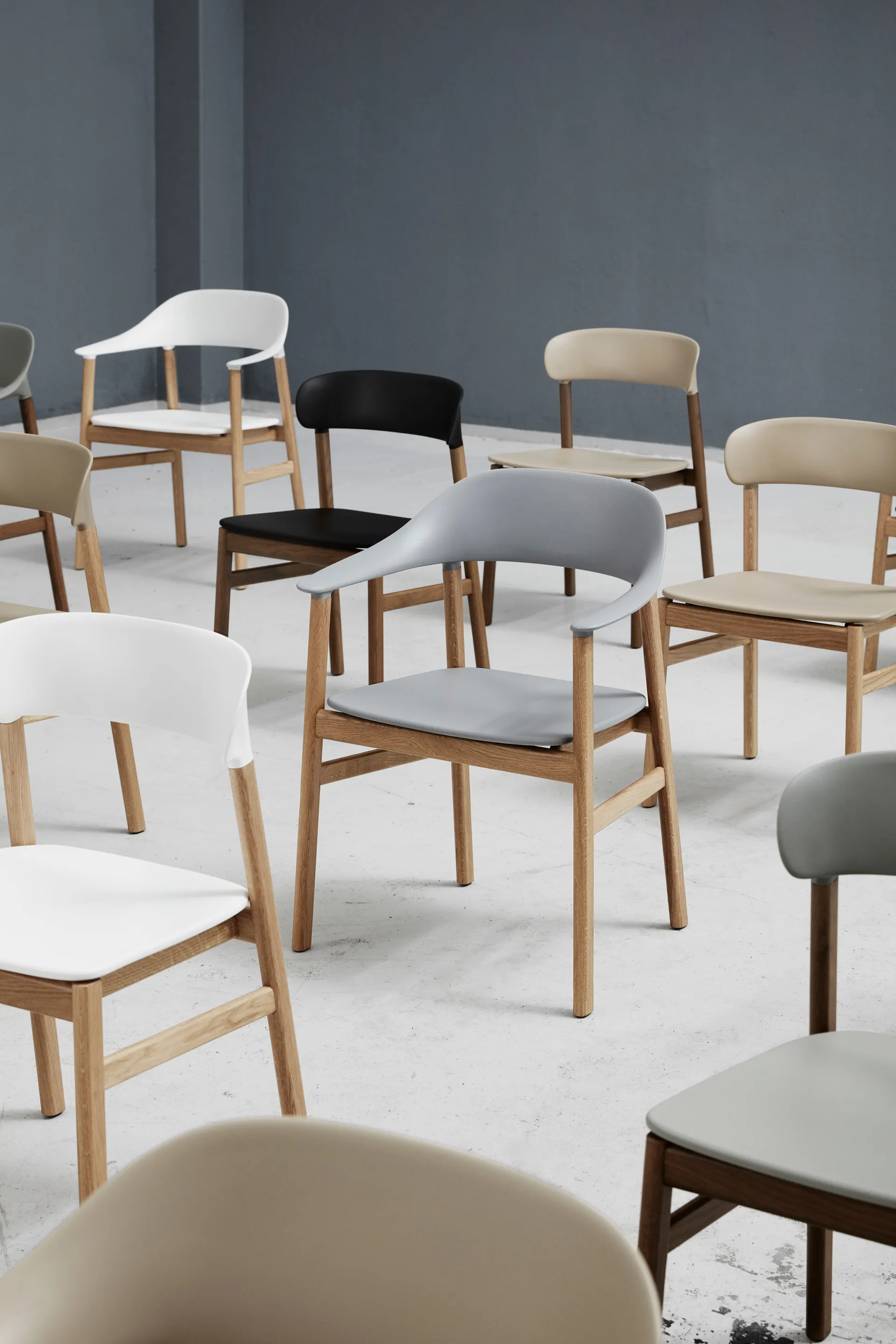 Herit armchair oak, 白色 Normann Copenhagen