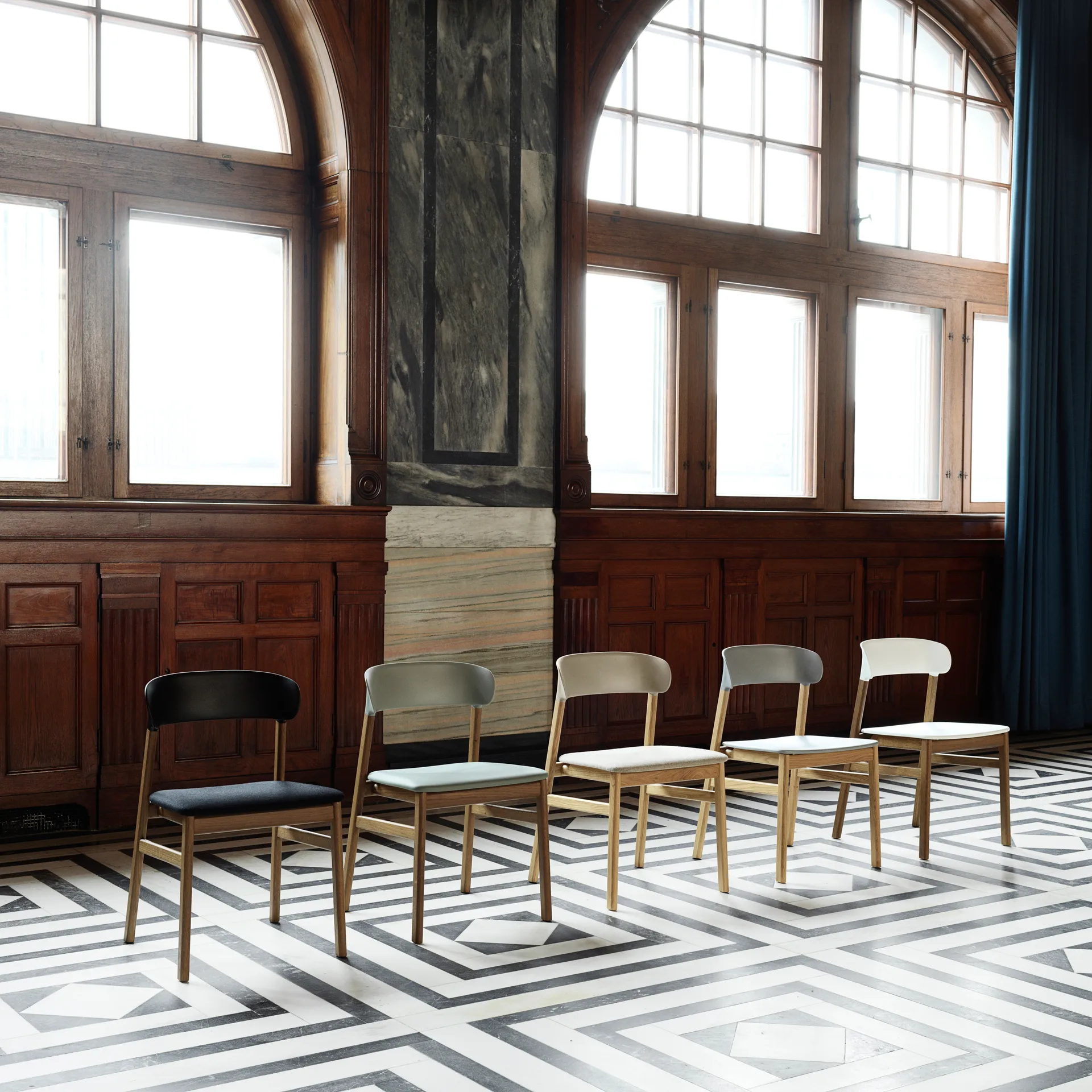 Herit 椅子 烟熏橡木, 白色 Normann Copenhagen