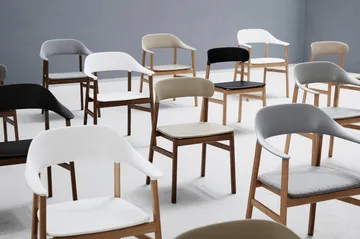 Herit 椅子 烟熏橡木 - 沙色 - Normann Copenhagen
